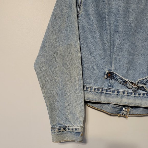 Vintage Levi's Buckle Back Denim Jean Jacket - Picture 12 of 16